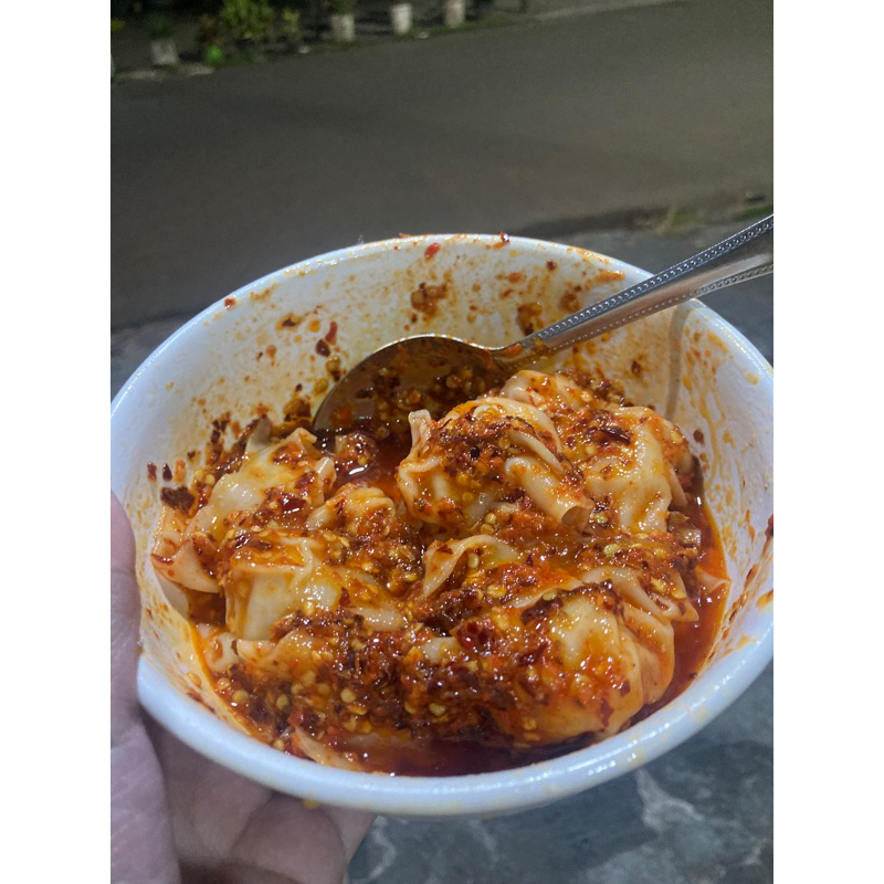 

pangsit chili oil frozen