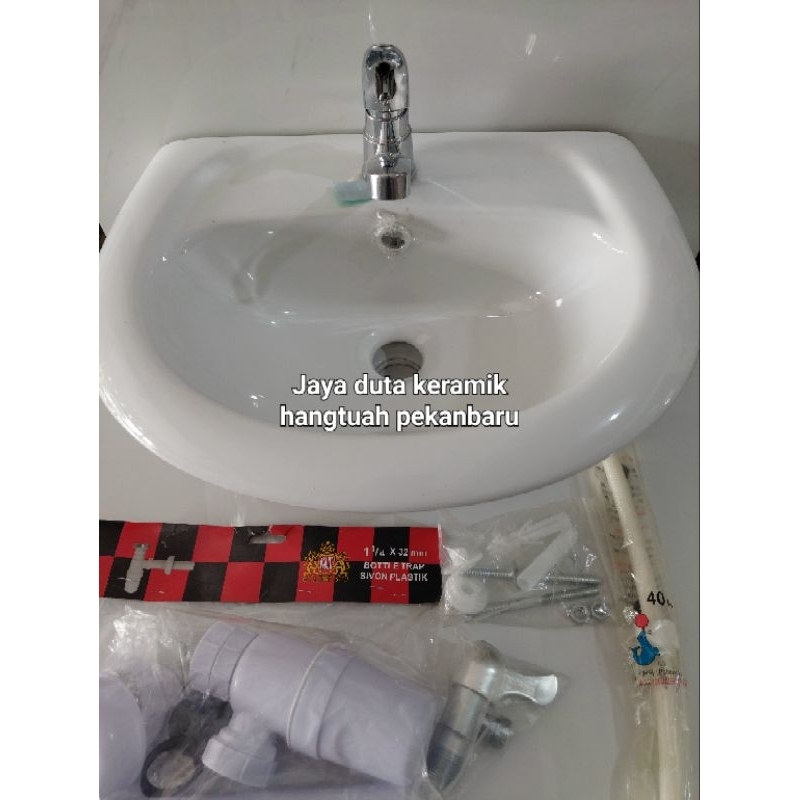 Wastafel cuci tangan keramik komplit