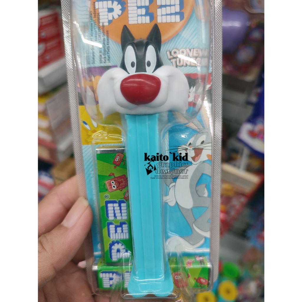

PEZ SYLVESTER Looney Tunes Candy Perman Mainan Permen Dispenser dari Alfamidi Alfamart Indomaret