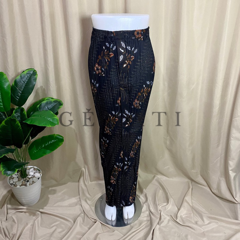 Jarik Rok Plisket Wiru Motif | Warna Hitam Kombinasi