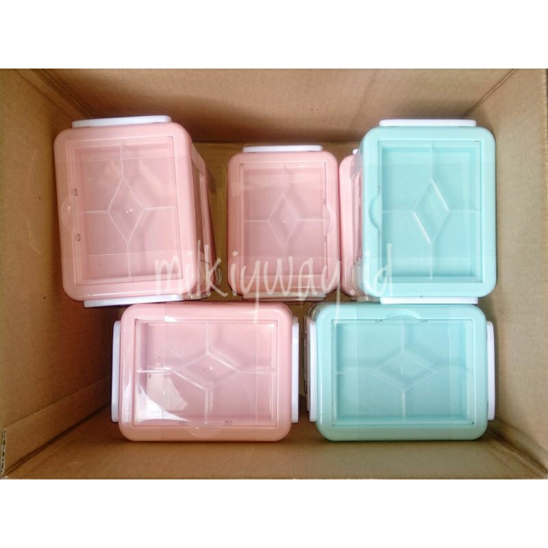 Storage Box Mr DIY / Kotak Penyimpanan Photocard