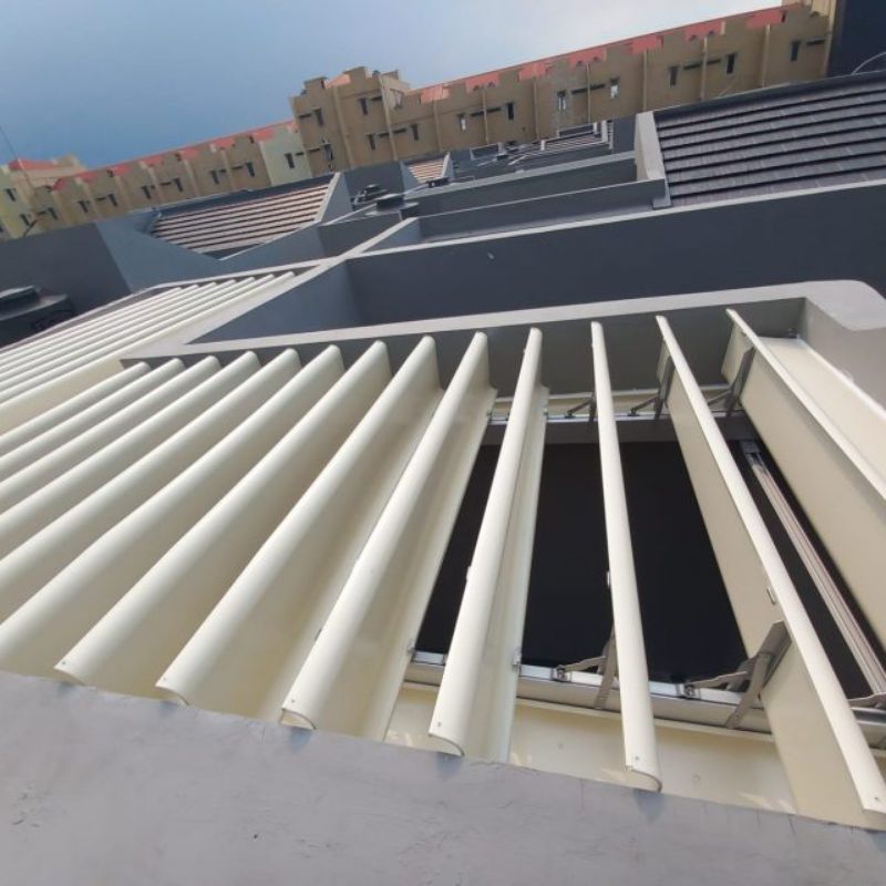 Roovree Lovera Kanopi Atap Buka Tutup Otomatis