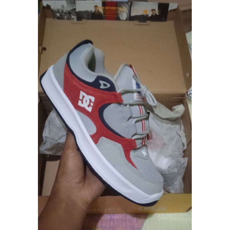 DC KALYNX ZERO S SEPATU SKATE