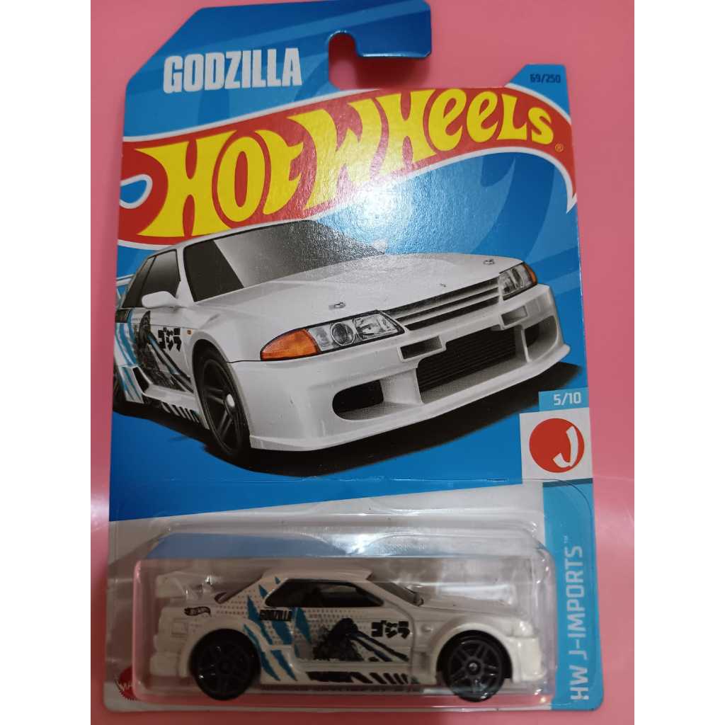 Hot Wheels Godzilla Nissan Skyline GT-R (R32)