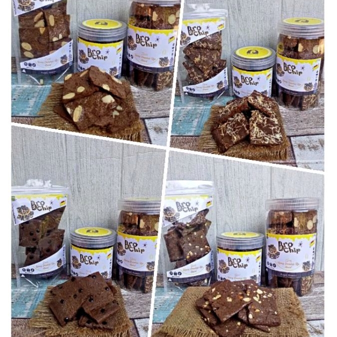 

BroChip, Keripik Brownies Toping Almond Toples 600ml