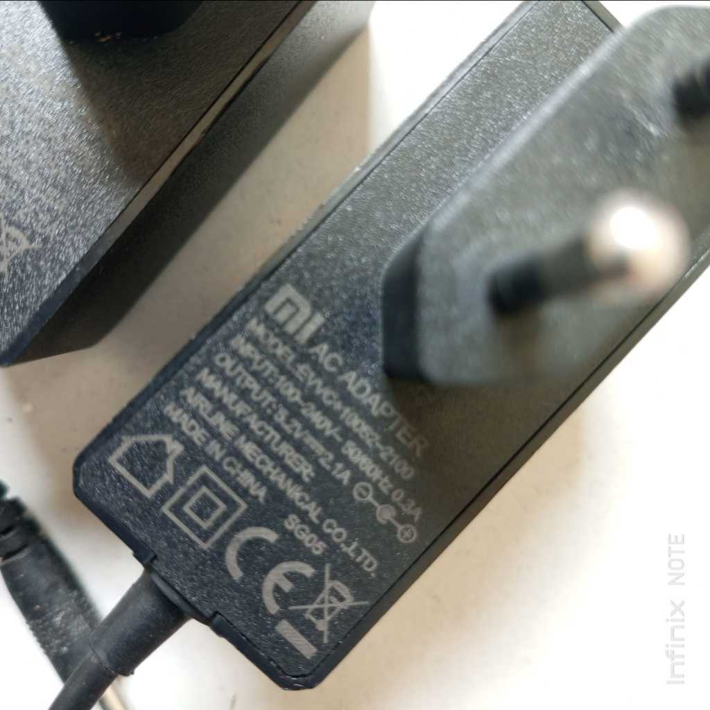 AC ADAPTER 5.2V 2.1A JACK KECIL (BEKAS NORMAL)