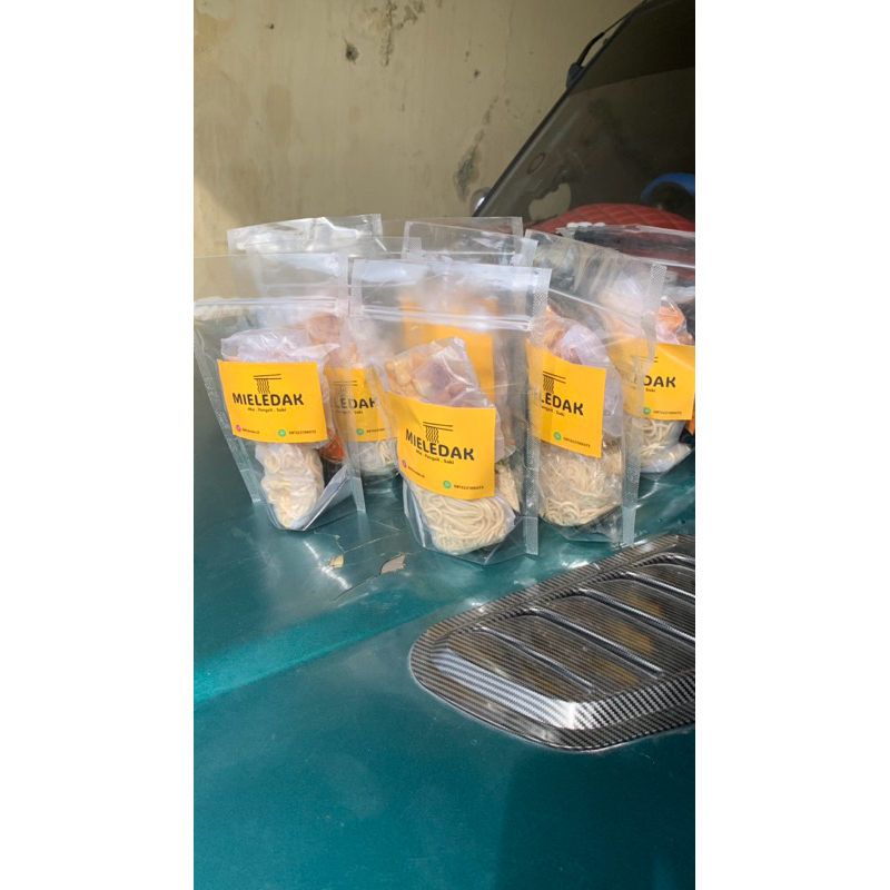 

MIELEDAK Pangsit pedas ala mie gacoan