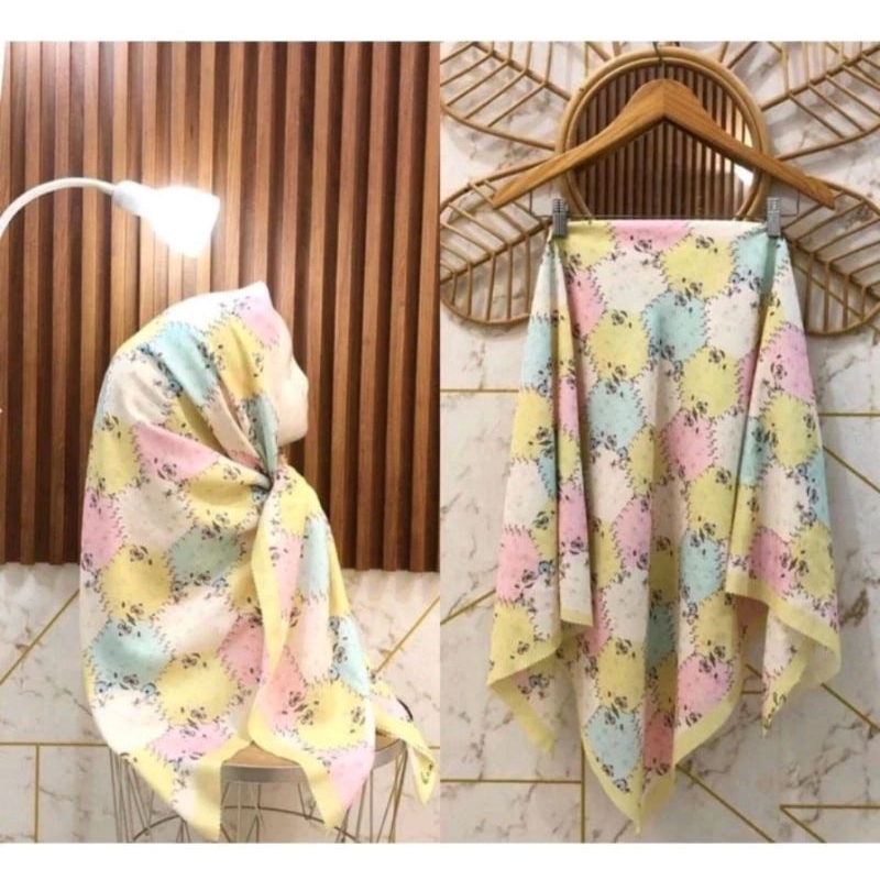 HIJAB SEGI EMPAT MOTIF TOON KUNING PINK TOSCA TERBARU