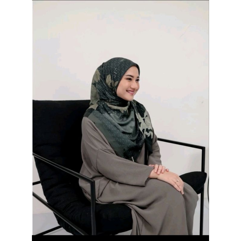 RAIA SCARF GAMILA NOUR MONOGRAM x ZIRA ARASCARF