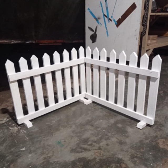 Pagar kayu minimalis