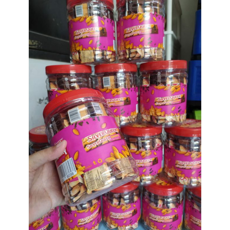 

COKLAT SILVERQUEEN CHUNKY BAR ALMOND
