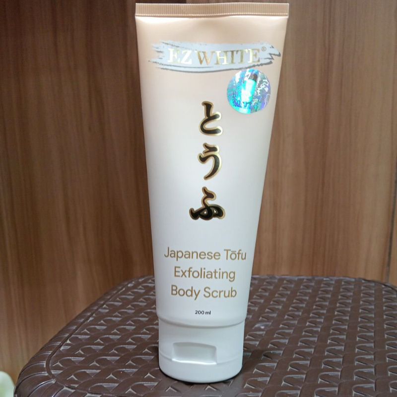 ez white Japanese tofu body scrub