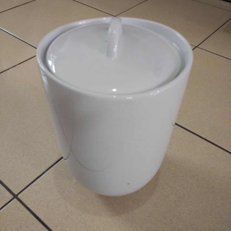 Toples Keramik Putih