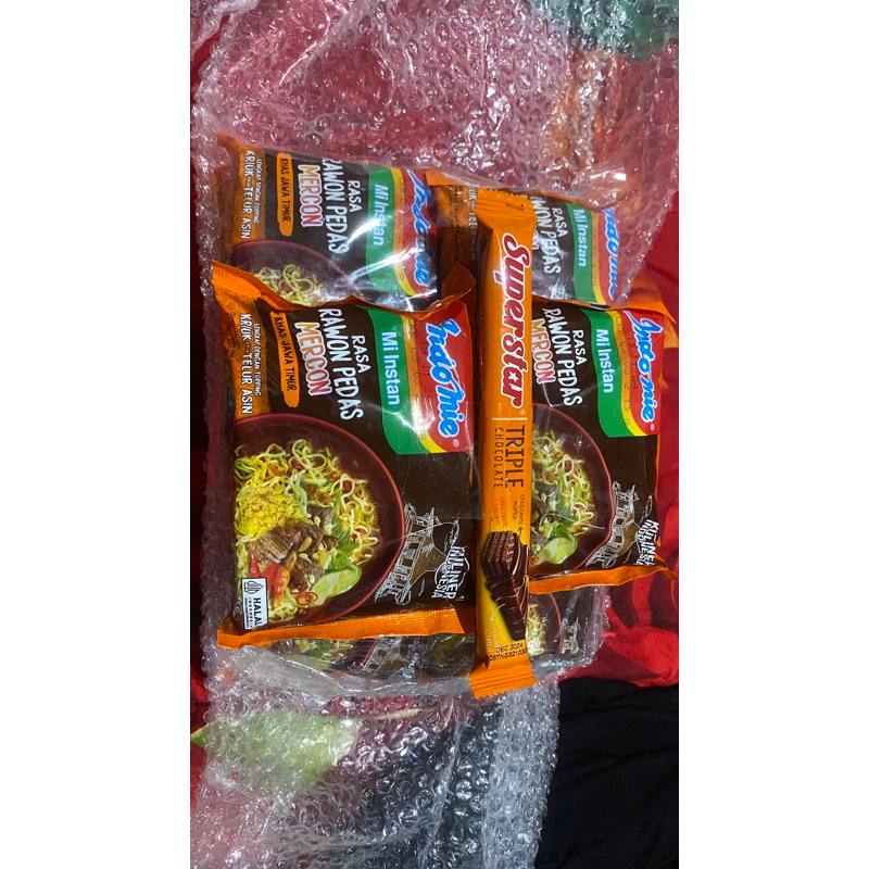 

MIE PEDAS (RAWON MERCON) 10 BUNGKUS (1an 4k)