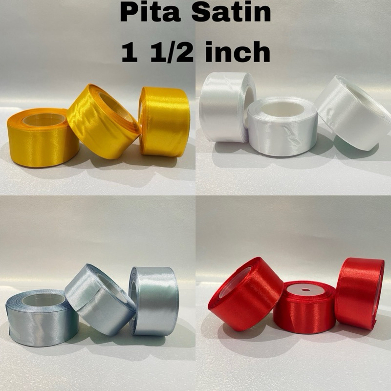 

PITA SATIN 1 1/2 INCH 4 CM ( 1 ROLL 18 METER ) PITA SATEEN PITA HADIAH