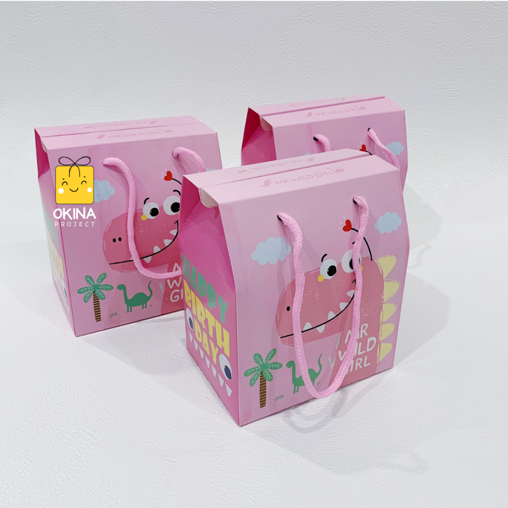 

(Defect Bergaris) Box Hampers Ulang Tahun Goodie Bag Ultah Souvenir Ulang Tahun Paperbag (Pink)