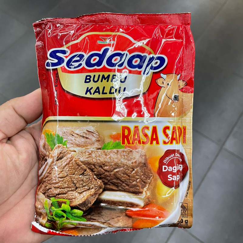 

Sedaap Bumbu Kaldu Ayam kaldu Sapi Dapat 2 pcs 250x2 gr