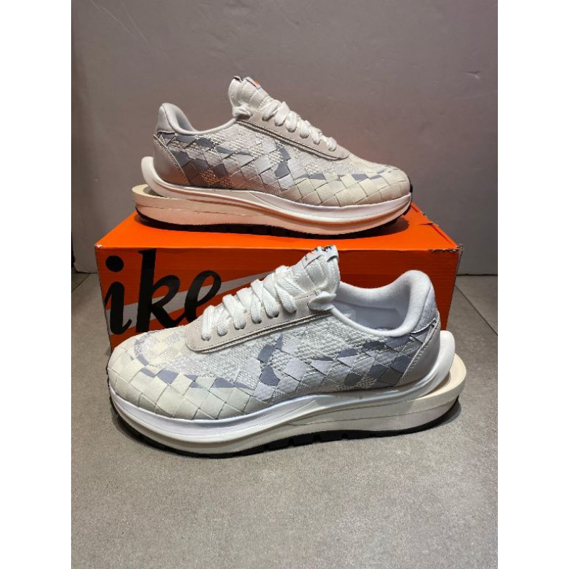 Nike Vaporwaffle Woven Sacai x Jean Paul Gaultier White (Original Material 100%)