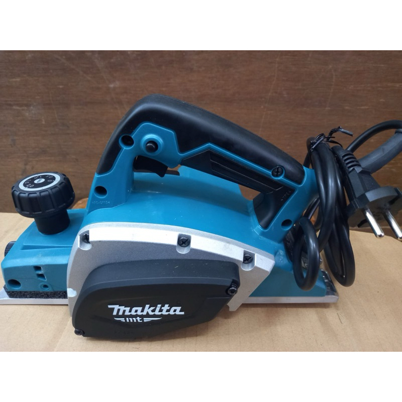 Mesin Serut Makita M1901B