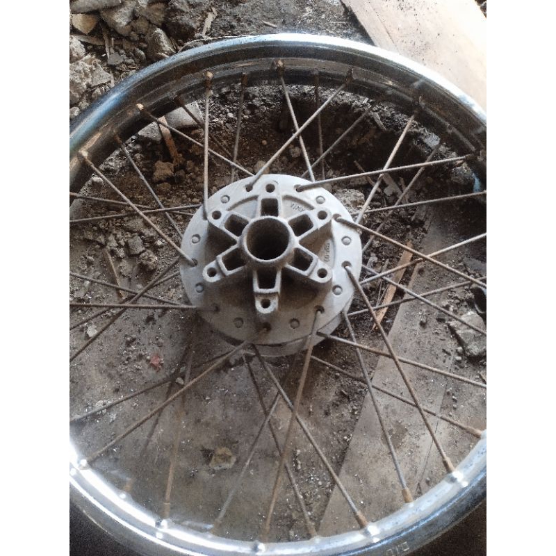 Velg depan Yamaha Scorpio z original