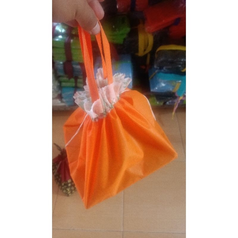 

tas spundbond kotak serut uk. 20 isi 12 lbr warna kuning ~ GALERI PLASTIK FROZEN FOOD