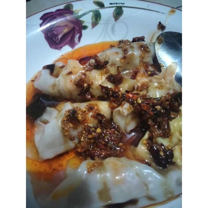 

pangsit ayam isi 10 pcs