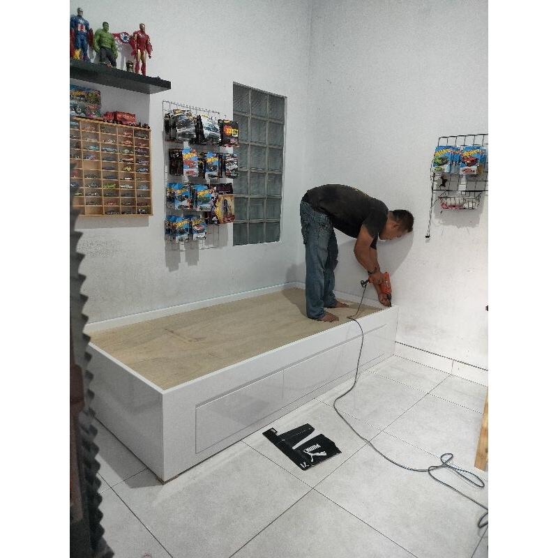 MIKEA - Dipan kasur / Tempat Tidur single laci 3