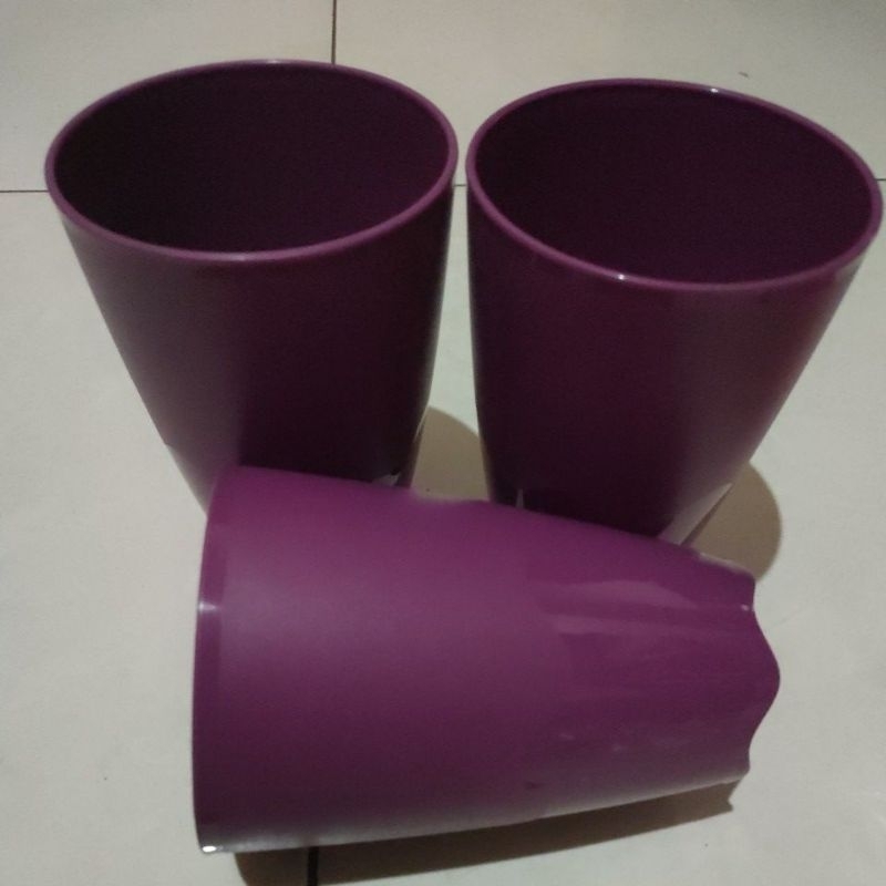 Gelas Plastik Tupperware Ungu