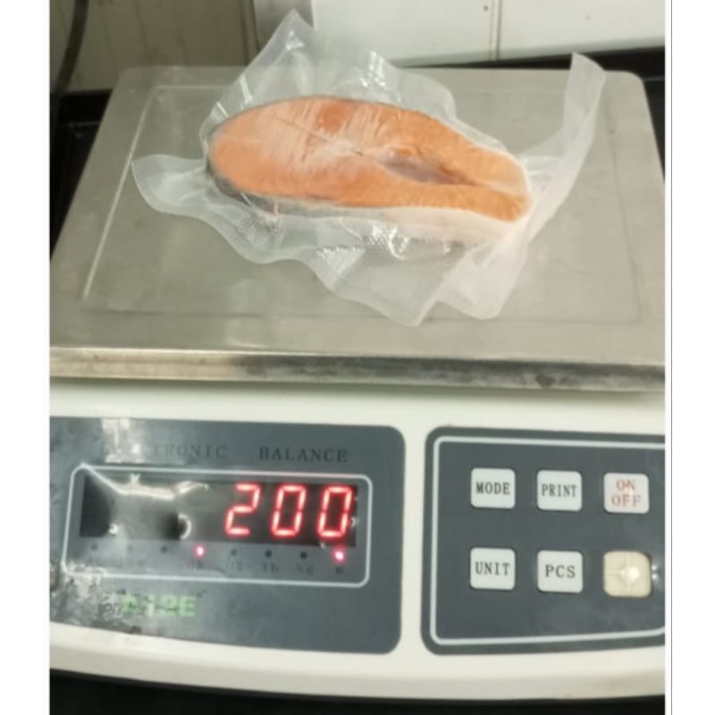 

Salmon Steak Cut 100 gram - 120 gram