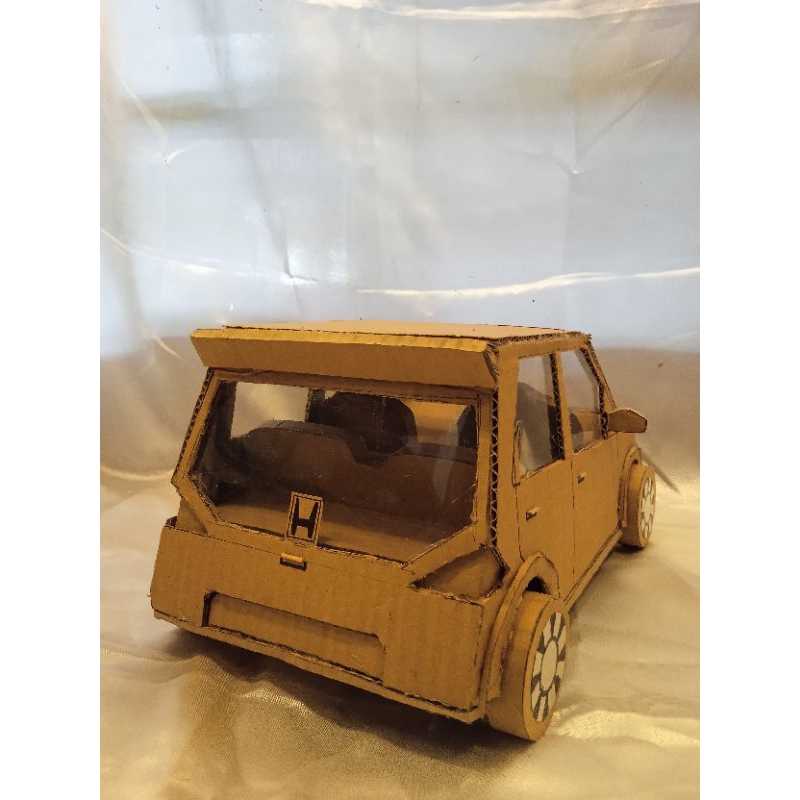 MINIATUR/PRAKARYA MOBIL HONDA BRIO DARI KARDUS