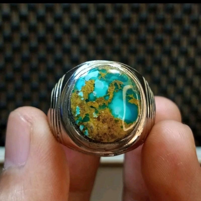 Batu Pirus Persia Urat Emas