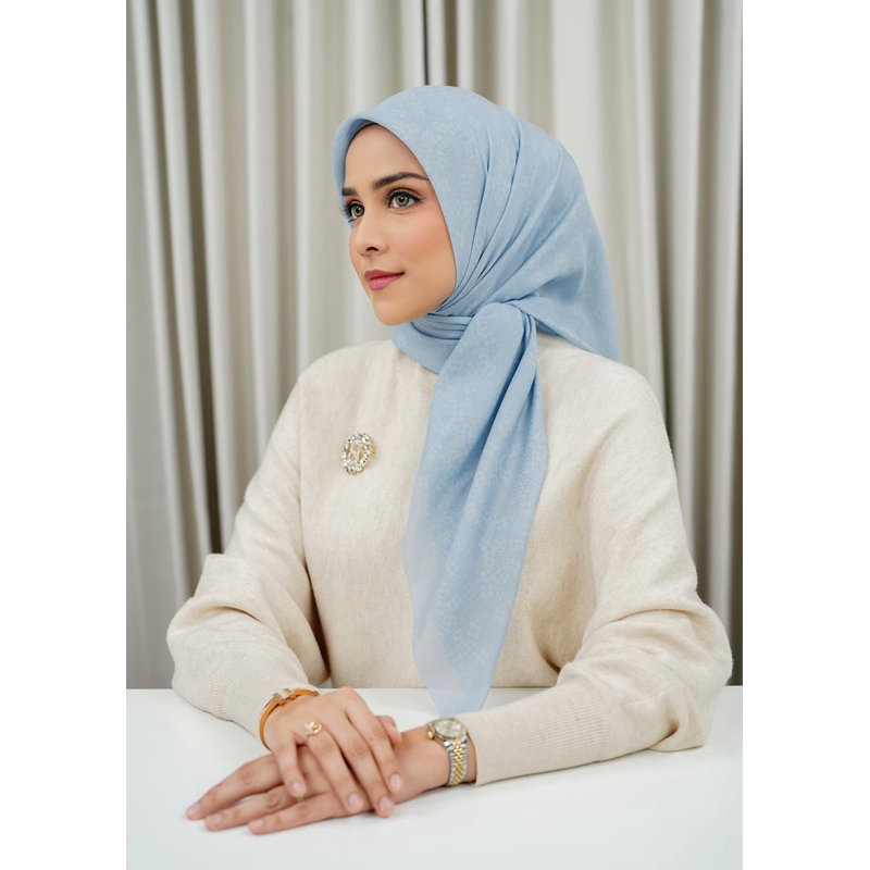 New Buttonscarves Monogram Scramble Blue XL