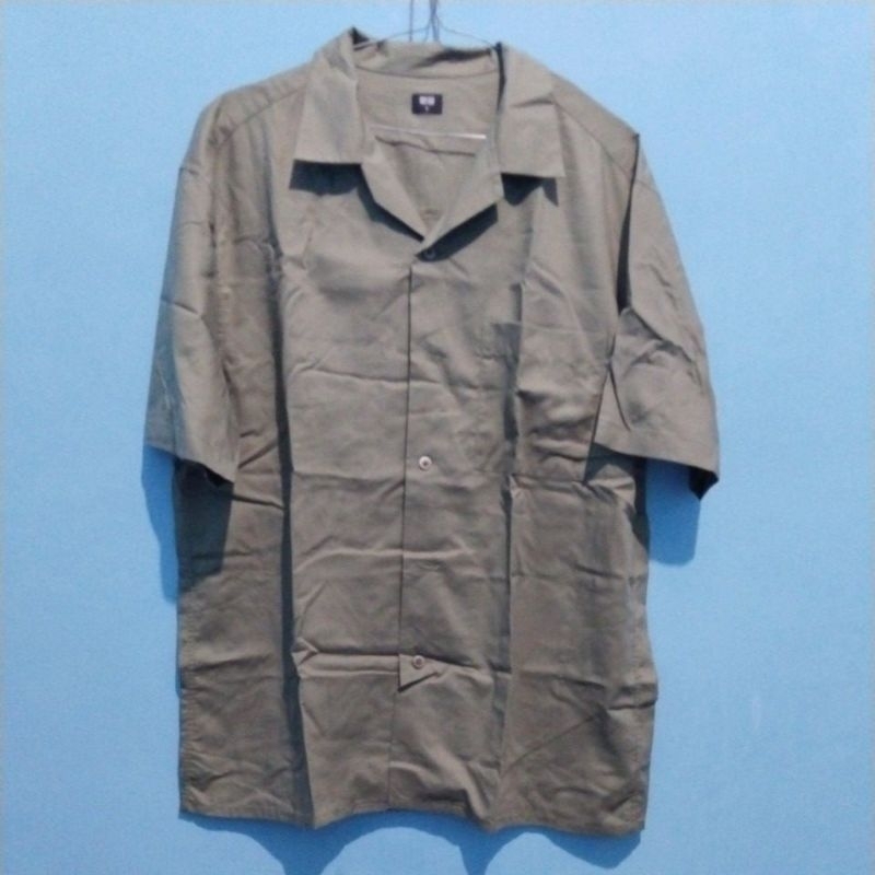 Kemeja Uniqlo-Sage Green