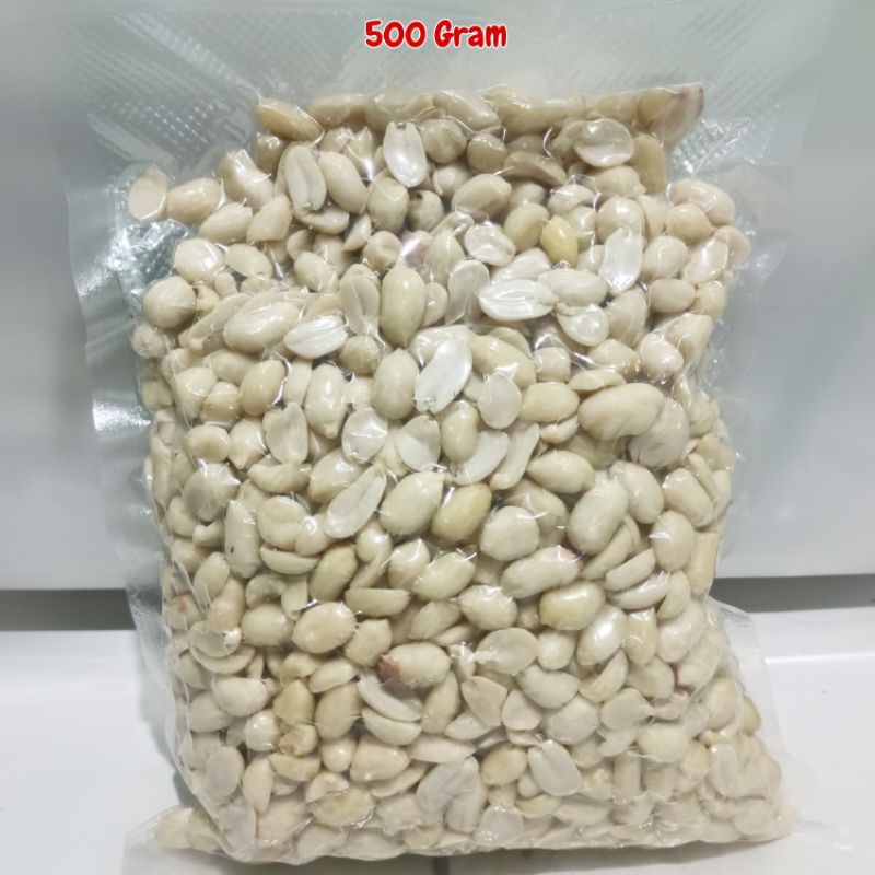 

KACANG TANAH KUPAS 500 Gram MASIH MENTAH (Kemasan Vakuum) Ukuran 51/61