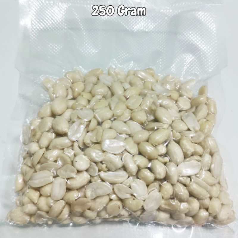 

KACANG TANAH KUPAS 250 GRAM (UKURAN 51/61 KACANG MENTAH BERKUALITAS) Kemasan Vakuum!!