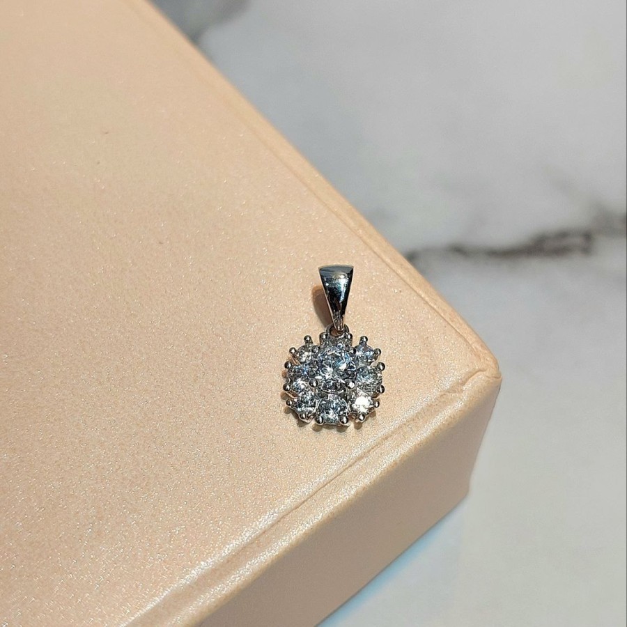 Perhiasan Wanita Liontin Emas Putih Zircon 1.4 Gram 17K 750 (LH83)