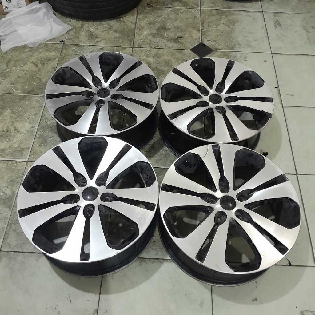 VELG ORIGINAL STD MOBIL KIA SPORTAGE R18 X7 5X114 ET45