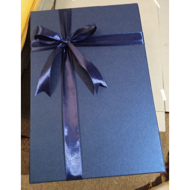 

HARD BOX HAMPERS, GIFT BOX ukuran 35x25x10