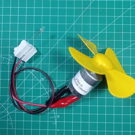 Lagi murah diy kit Wind Turbine Generator DIY Kit Micro Motor Penghasil listrik tenaga angun sederha