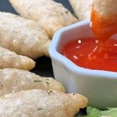 

isi 10pcs Cireng Suwir Rasa Ayam Pedas ukuran MINI