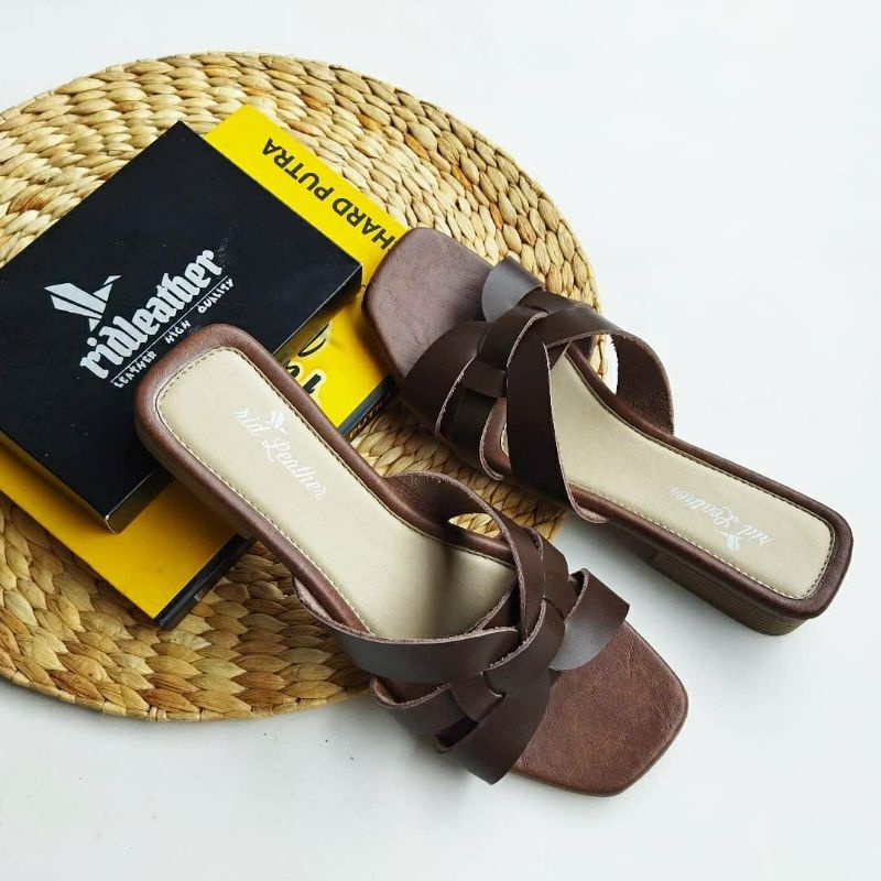 Sandal Kulit Wanita - Sandal Wedges - Sandal Kulit Wanita Casual
