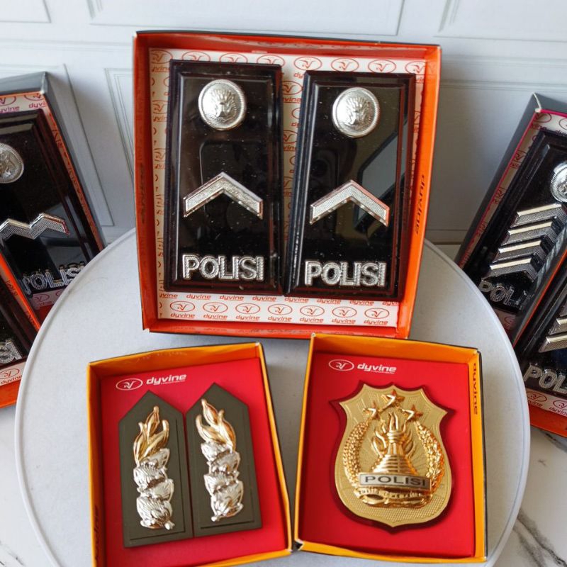 set pangkat full kilap kewenagan timbul/set pangkat polisi