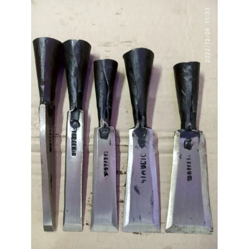 pahat tatah kayu 1 set ukuran 1-5 cm.