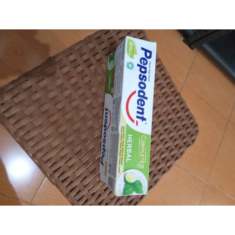 Pepsodent Herbal 190 gram