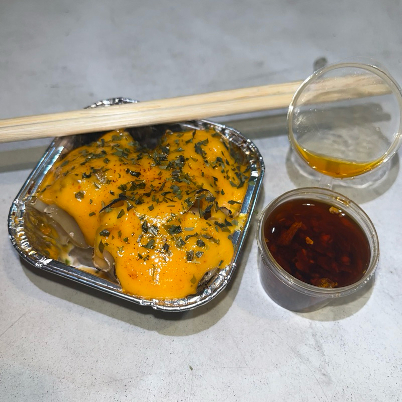 

DIMSUM MENTAI PREMIUM TOBIKO MINI SIZE ISI 3 PCS + CHILLI OIL - INSTANT ONLY