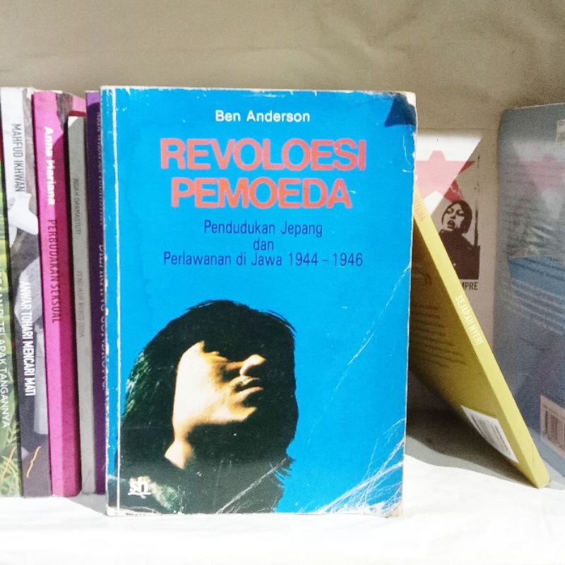 Benedict R. O’G. Anderson Imagined Communities: Komunitas-komunitas Terbayang | Hidup di Luar Tempur