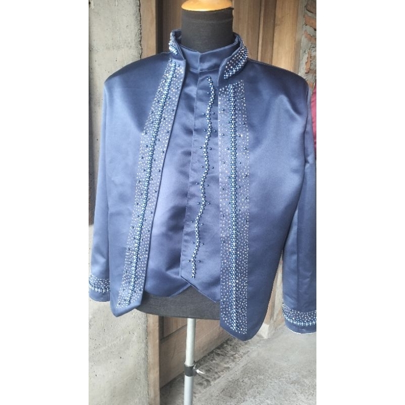 Beskap Solo warna biru navy