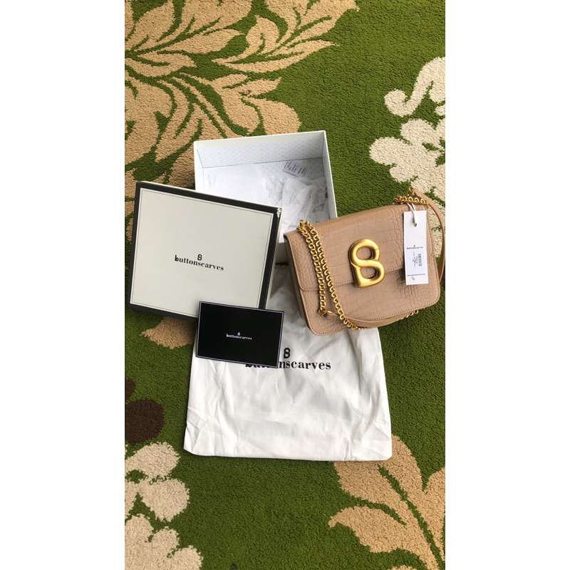 audrey chain bag buttonscraves