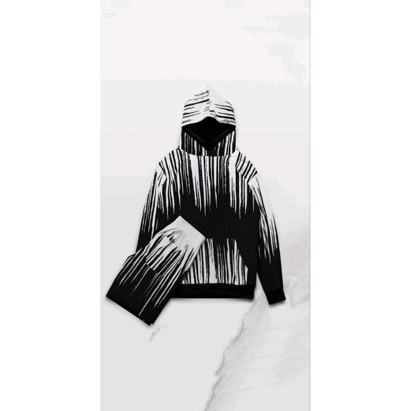 RUCAS HOODIE DAN CELANA PENDEK