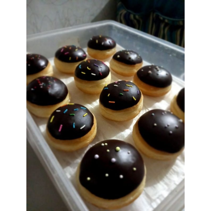 

donat coklat dcc